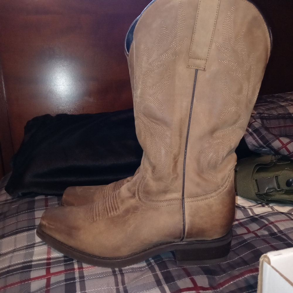 Masterson distressed cowboy boots